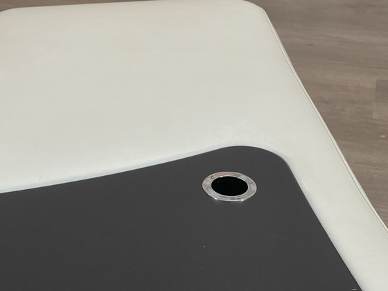 Image 1 of Leolux Archipel Hocker