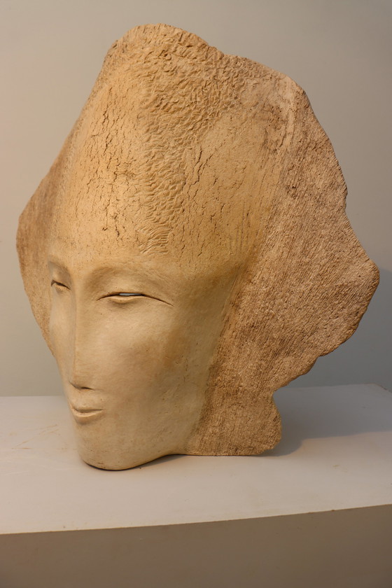 Image 1 of Serena-Skulptur