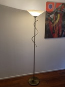 Massive Burgunder-Stehlampe