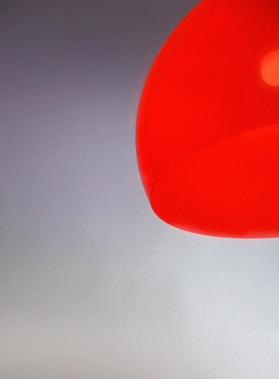Image 1 of Space Age Kirschrote Acryl-Pendelleuchte