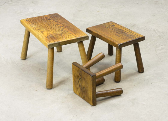 Image 1 of Brutalist rechteckige Tische / Hocker im Charlotte Perriand -Stil aus massiver Eiche, 3er-Set, 1960er Jahre.