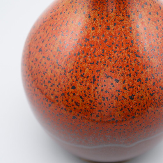 Image 1 of Rote Mid Century Modern Studio Keramikflasche Vase signiert H 24 cm WGP