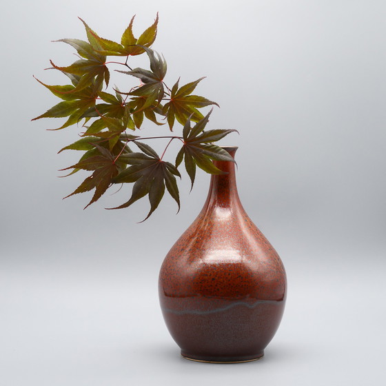 Image 1 of Rote Mid Century Modern Studio Keramikflasche Vase signiert H 24 cm WGP