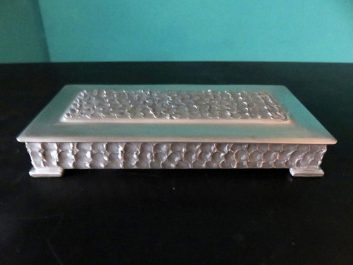 Dose Aus Weißem Zinn Mit Niedrigem Relief "Perletinn". Norwegen 1960