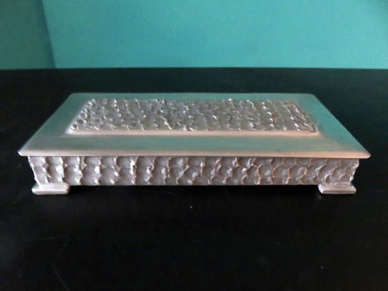 Image 1 of Dose Aus Weißem Zinn Mit Niedrigem Relief "Perletinn". Norwegen 1960