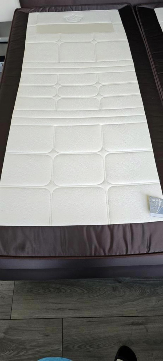 Image 1 of Auping Kiruna Brown Velvet Luxuriöser vollelektrischer Boxspring