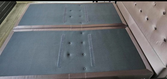 Image 1 of Auping Kiruna Brown Velvet Luxuriöser vollelektrischer Boxspring