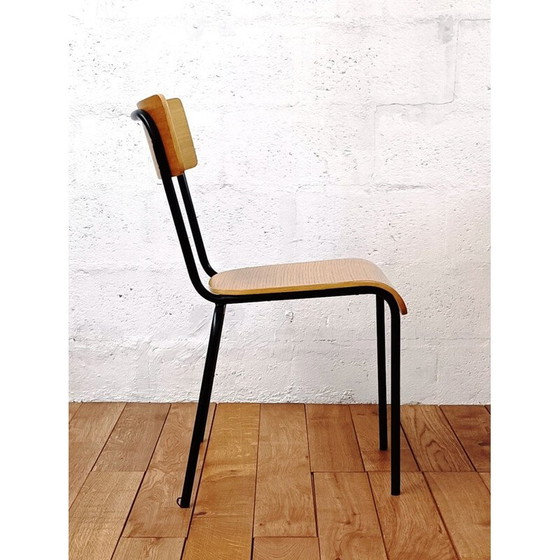 Image 1 of Klassischer Schulstuhl aus Holz und schwarzem Metallgestell