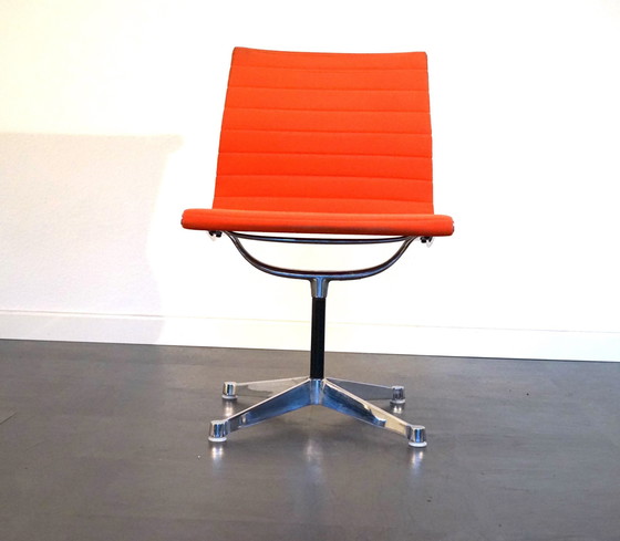 Image 1 of Vintage Ea106 Alu Stuhl Von Ray & Charles Eames Für Herman Miller