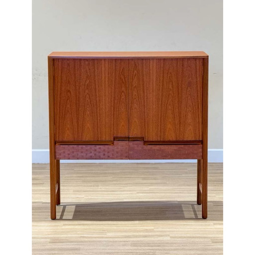 Sideboard oder Getränkeschrank (McIntosh)