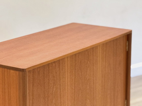 Image 1 of Sideboard oder Getränkeschrank (McIntosh)