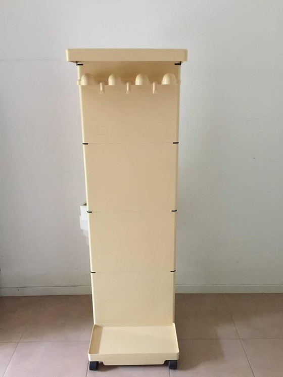 Image 1 of iGuzzini Kapstok von Fabio Lenci