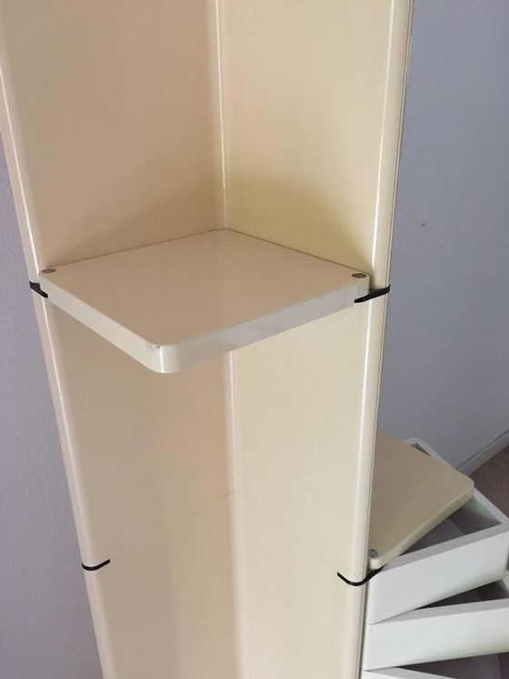 Image 1 of iGuzzini Kapstok von Fabio Lenci