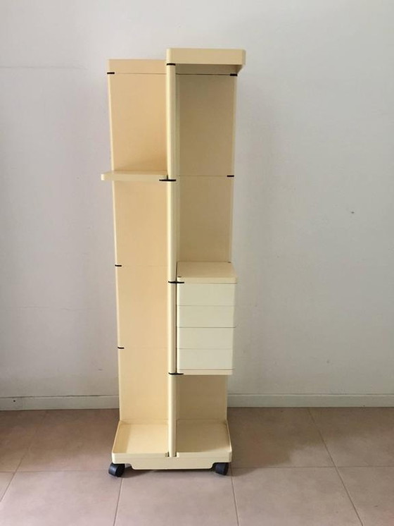 Image 1 of iGuzzini Kapstok von Fabio Lenci