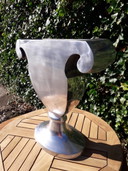 Blumenvase aus Aluminium , 48 cm hoch, 12,4 cm tief