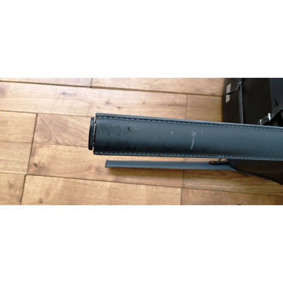 Image 1 of Vintage P90 Stühle aus Metall und grauem Leder von Giancarlo Vegni für Fasem