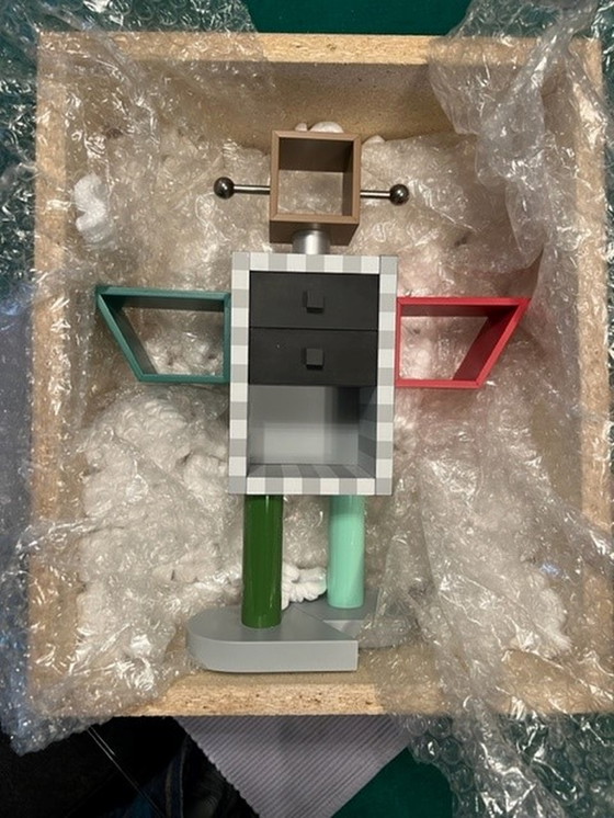 Image 1 of Memphis Milano Ginza Roboter