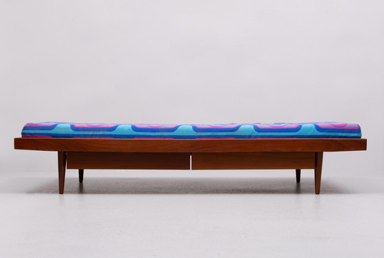 Image 1 of 1950s Zwei Schubladen Teakholz Daybed Holland