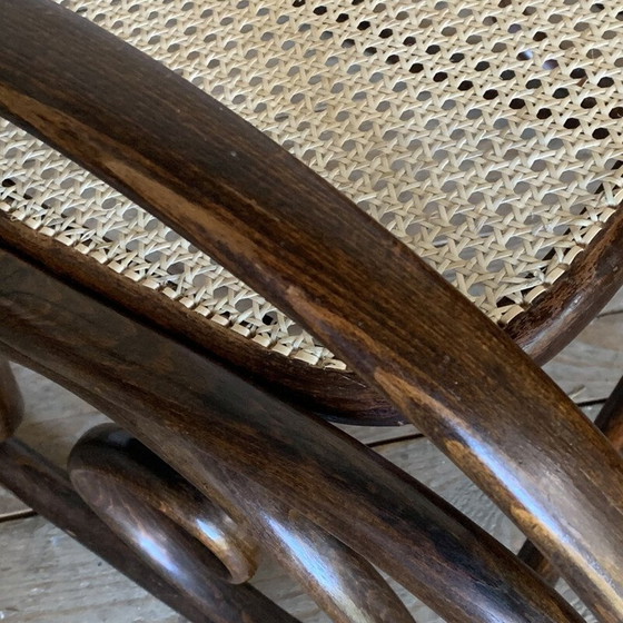 Image 1 of Vintage Thonet Schaukelstuhl aus Schilfrohr