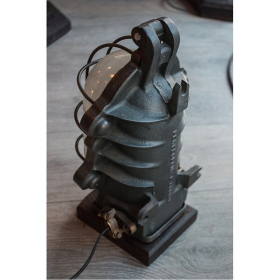 Image 1 of Vintage-Wandleuchter, sehr dickes Industrieglas von Perfeclair, 1950