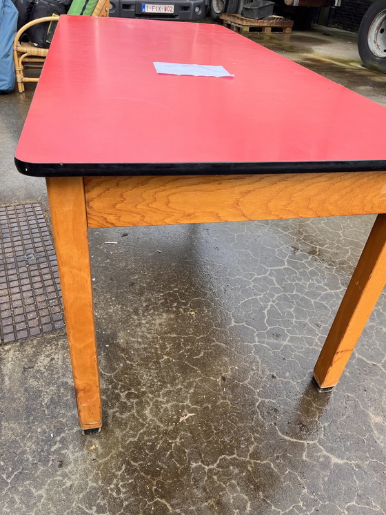 Image 1 of Roter Formica-Tisch
