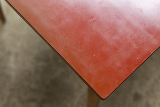 Image 1 of 50er Jahre Esstisch aus Buche mit roter Formica-Platte