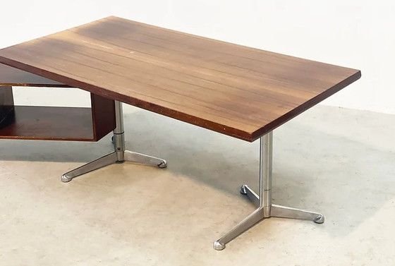 Image 1 of Osvaldo Borsani T96 Holzschreibtisch