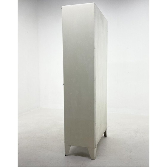 Image 1 of Medizinischer Schrank aus Eisen und Glas, Tschechoslowakei