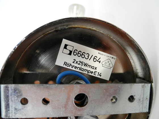 Image 1 of Original Staff Motoko Ishii 1970er verchromte Wandlampe mit perlmuttartig schimmernden weißen Glaskugeln