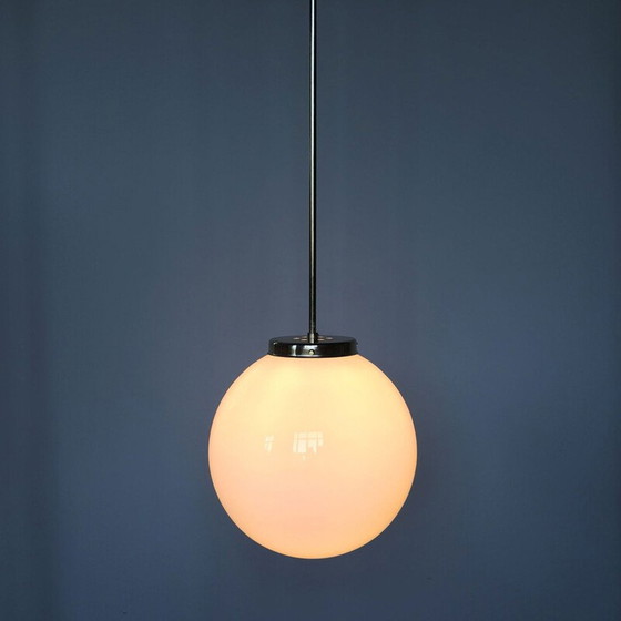 Image 1 of Hängeleuchte mit weißen Glaskugeln im Vintage-Stil