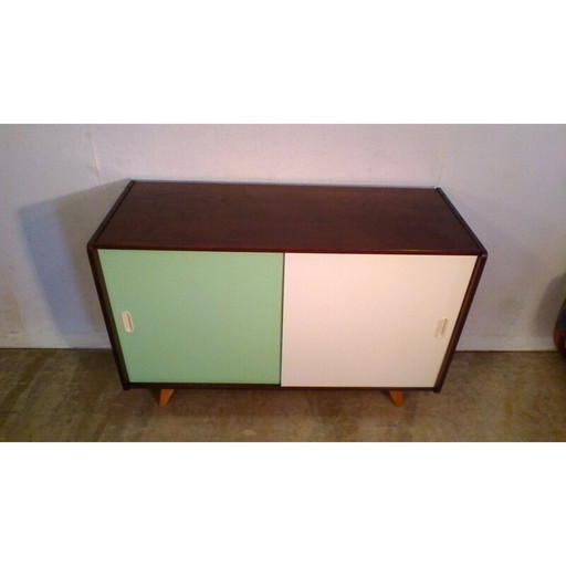 Vintage-Kommode aus Buchenholz von Jiří Jiroutek, 1960