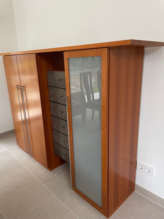 Image 1 of Geschirrschrank Design nach Maß