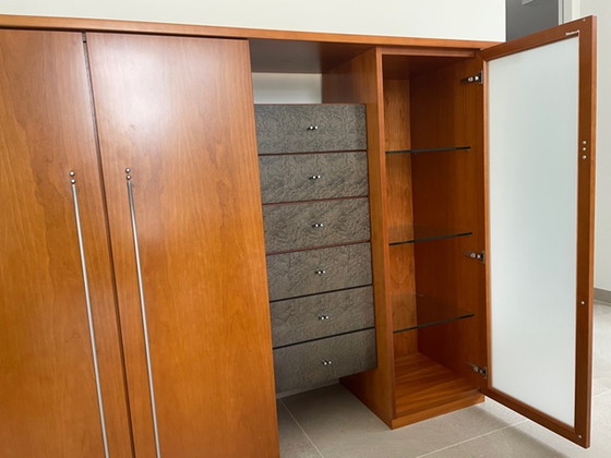 Image 1 of Geschirrschrank Design nach Maß