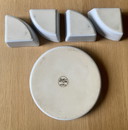 Set mit Siakiöl, Essig, Salz und Pfeffer zum Geschirr