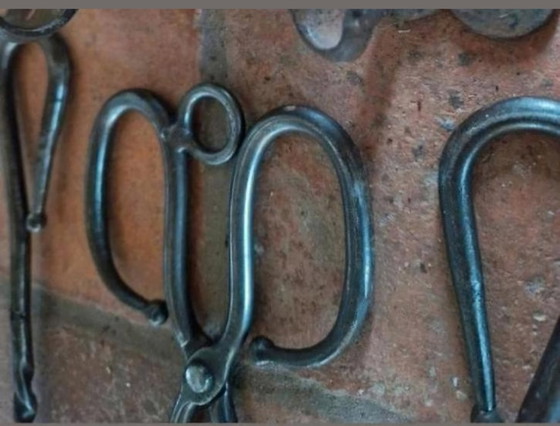 Image 1 of Brutalistisches schmiedeeisernes Hängekaminset, Kaminset