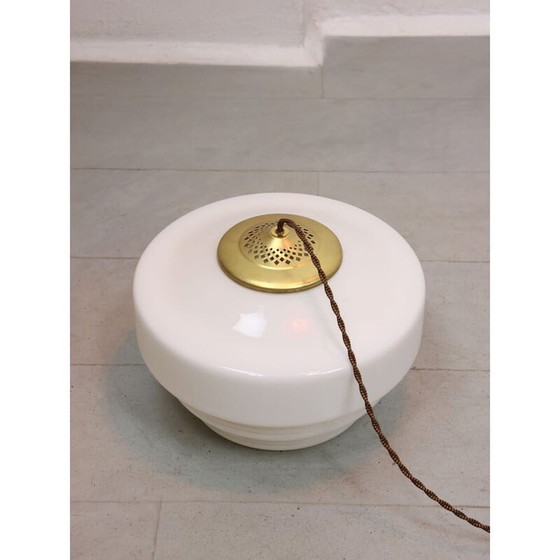 Image 1 of Mid Century Cascade Pendelleuchte aus Messing und Opalin