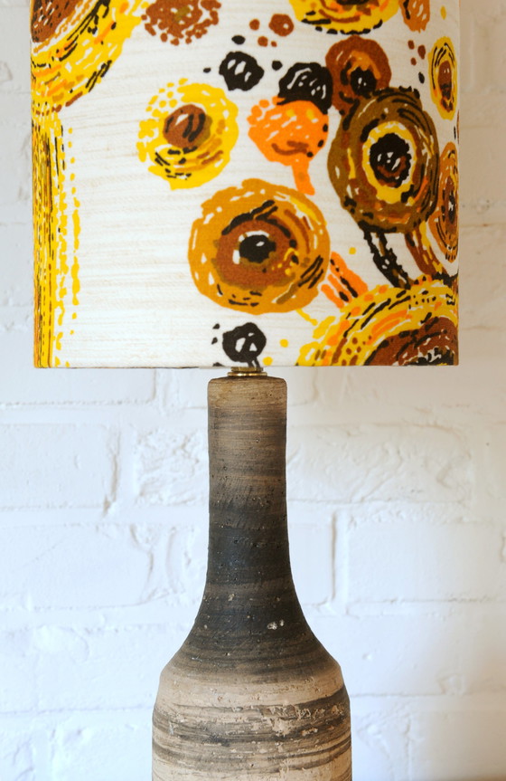 Image 1 of Vintage-Keramik-Lampenfuß mit neuem handgefertigtem Lampenschirm aus originalem Vintage-Stoff