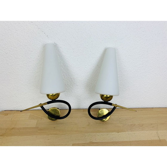 Image 1 of Paar alte Arlus-Wandlampen aus schwarzem Opalin und goldenem Messing, 1950