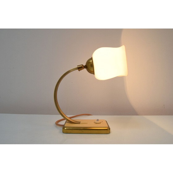 Image 1 of Art Deco Tischlampe aus Glas und Messing, Tschechoslowakei 1930