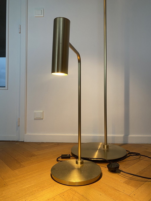 Zwei Cto Lighting Heron-Lampen