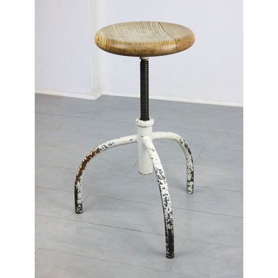 Image 1 of Vintage Industrial Weißer Drehstuhl