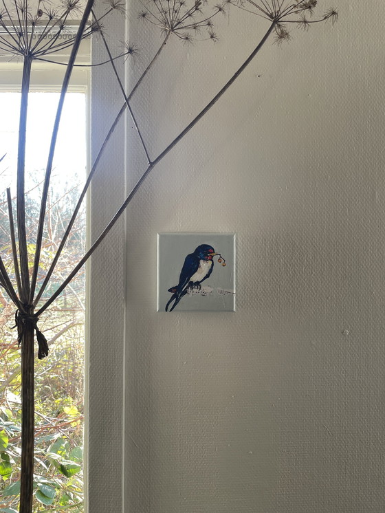 Image 1 of Porträt einer Schwalbe