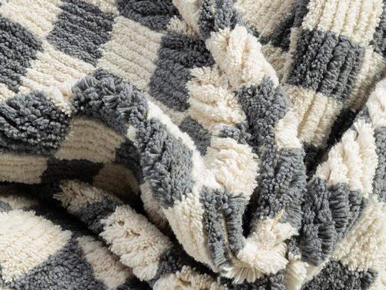 Image 1 of Grau-blau karierter Berber-Teppich