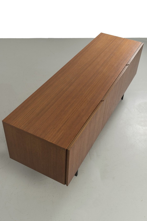 Image 1 of Minimalistisches Behr-Sideboard von Dieter Waeckerlin 69039