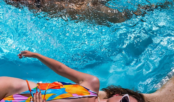 Image 1 of Franck Leclerc Fotografie - Pool Time III