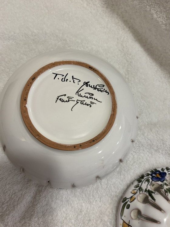 Image 1 of Pot Moustiers