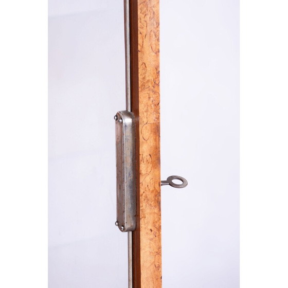 Image 1 of Vintage Art Deco Vitrine in Nussbaum und Glas von Jindrich Halabala für Up Zavody, Tschechoslowakei 1930