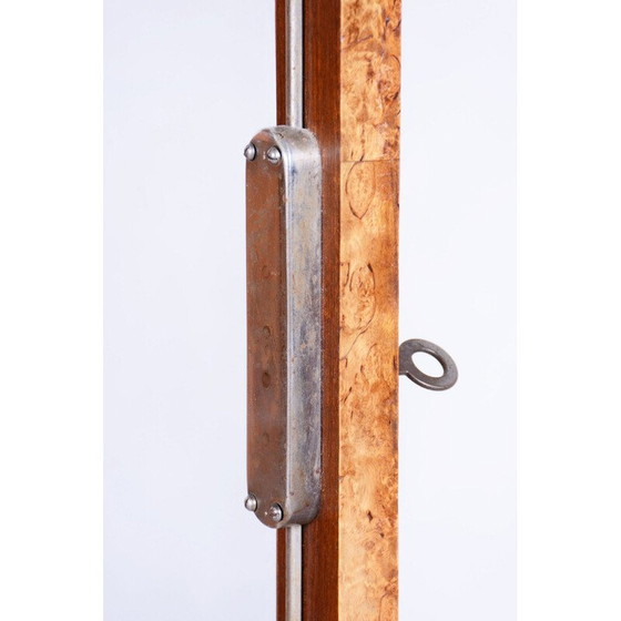 Image 1 of Vintage Art Deco Vitrine in Nussbaum und Glas von Jindrich Halabala für Up Zavody, Tschechoslowakei 1930