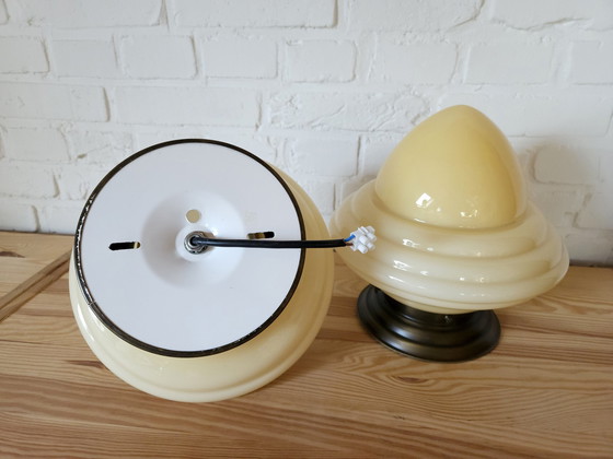 Image 1 of Satz von 2 Art Deco Pastellgelb Glas Deckenlampen