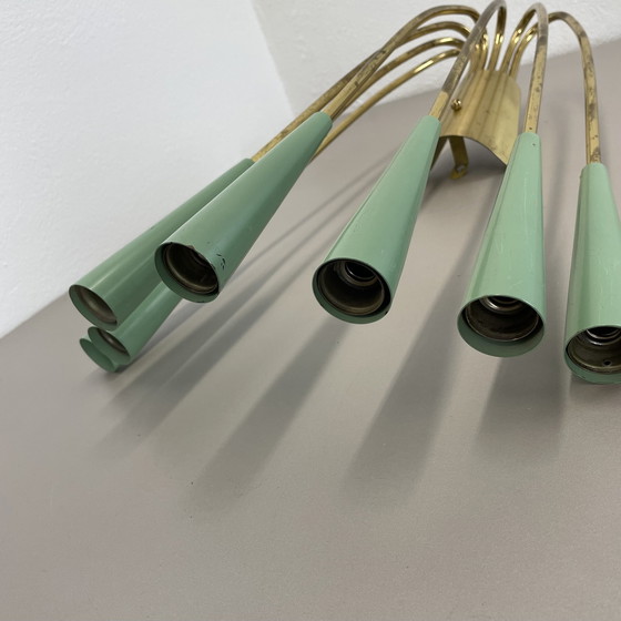Image 1 of Nr.1 Große 54 cm große Wandleuchte aus Messing im Stil von Stilnovo, Italien, 1950er Jahre